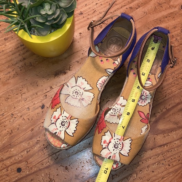 TORY BURCH sz 8 RARE platform floral print ankle strap platforms opentoe sandals - Picture 9 of 11